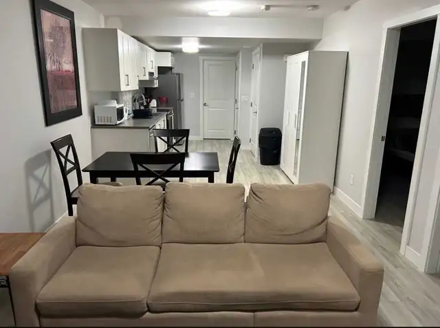 1 bedroom basement apartment close to Uoft