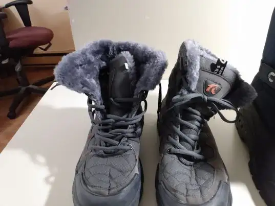 Winter boots 3 pairs in Women's - Shoes in Medicine Hat - Image 5
