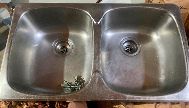 Kitchen Sink in Plumbing, Sinks, Toilets & Showers in Kingston - Image 2