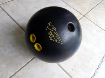 AMF, The Angle, 10-Pin Bowling Ball, 14.8lb • Selling an AMF, Angle Bowling Ball, 14.8lbs • Has hole...