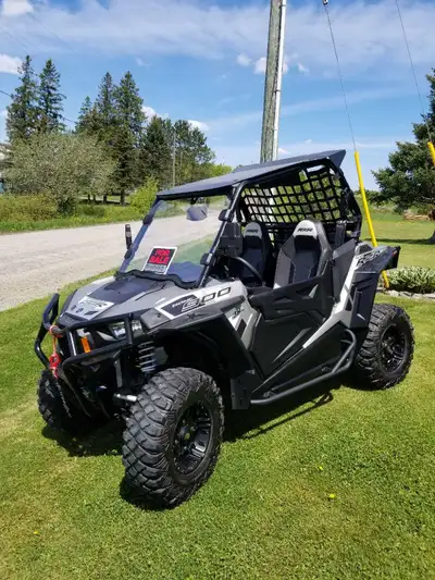 Selling as I inherited a newer machine. Located 1 hr South of Sudbury. Very clean - garage kept All...