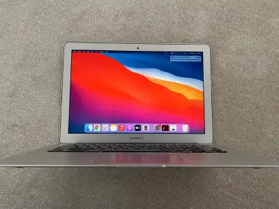 13" 2014 Macbook Air - 4GB RAM, 120 GB SSD, View more