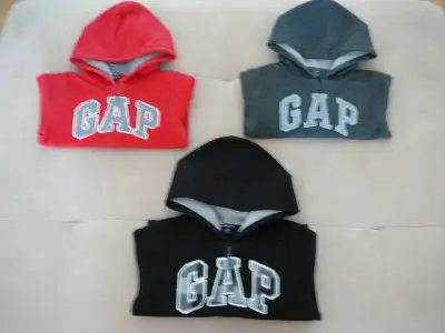 3 Haut polar à capuchon et glissière "GAP" (taille 3), View more