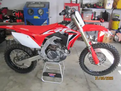 2020 crf 450 ridden 6 times 5 in 2020 once in 2024 not raced bike is still new original chain sprock...
