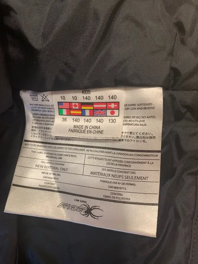 Kids Spyder Ski Jacket in Kids & Youth in Oshawa / Durham Region - Image 3