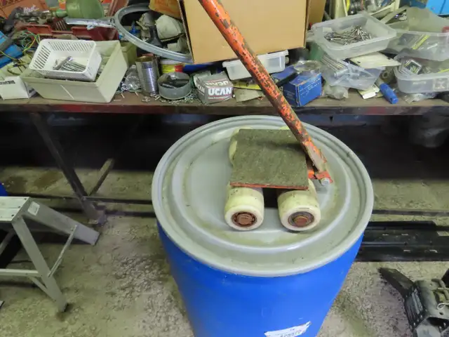 EQUIPMENT MOVING ROLLER63611958007555120