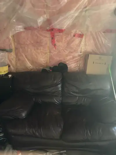 This is a well loved and comfortable leather sofa ready for a new home! It's perfect for lounging an...