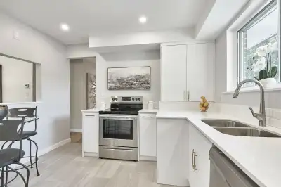 BOTH BASEMENT ROOM AND 3 MAIN FLOOR PRIVATE ROOMS AVAILABLE FOR RENT. One of the nicest house and ni...