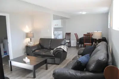Rockland – 1 Bedroom Available June 1st $1275 + Hydro – fridge & stove included Recently renovated –...