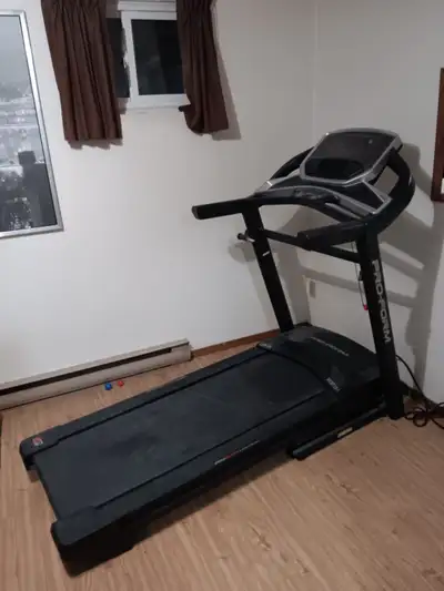 Only 1 week usage. Old Person couldn't Use It. $ 180.00. Or Exchange for FIREWOOD. Text. Robert.. 64...