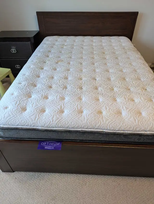Sealy Posturepedic Optimum Mattress and bed frame- full in Beds & Mattresses in Oshawa / Durham Region - Image 3