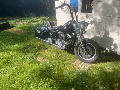 Je vend mon Road King parce que je viens de m’acheter un nouveau bike Pas un bike neuf mais roule nu...