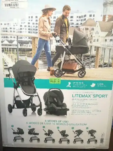 Baby stroller with baby carseat in Strollers, Carriers & Car Seats in City of Toronto - Image 4