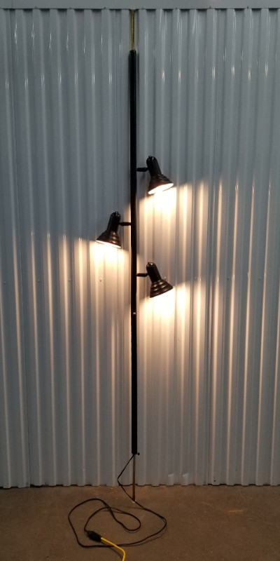 Black mcm metal tension pole lamp 3 lights adj ht N Am made in Indoor Lighting & Fans in Ottawa