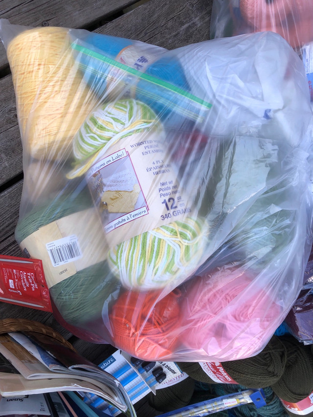 Wool Needles Hooks Knitting Crochet Sewing Hobby Estate Lot Find in Hobbies & Crafts in Oakville / Halton Region - Image 4