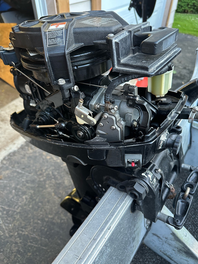 2002 mercury 15hp outboard   in Powerboats & Motorboats in Ottawa - Image 4
