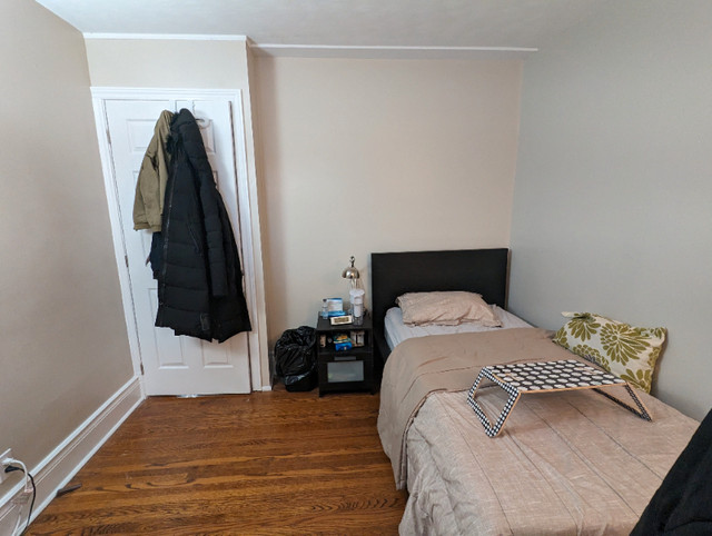 Two (2) Rooms for rent near McMaster University for boys. in Room Rentals & Roommates in Hamilton - Image 4