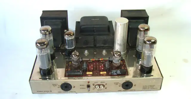 We Buy Vintage Tube Amplifiers And Receivers in Stereo Systems & Home Theatre in City of Toronto - Image 2