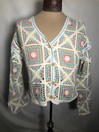 Womens Blue,Pink,Yellow,White Sweater. Cleo. Size Small Petites.