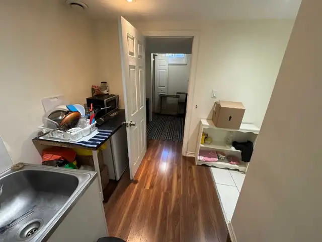 Basement room for rent clean in Room Rentals & Roommates in Mississauga / Peel Region - Image 7
