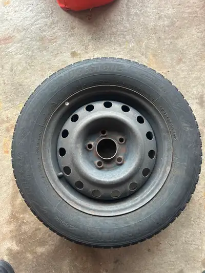 Tires are bald, listing cheap to sell the wheels