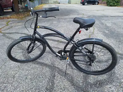 Hardly used in 2024 as good as new 7 speed cruiser bike.