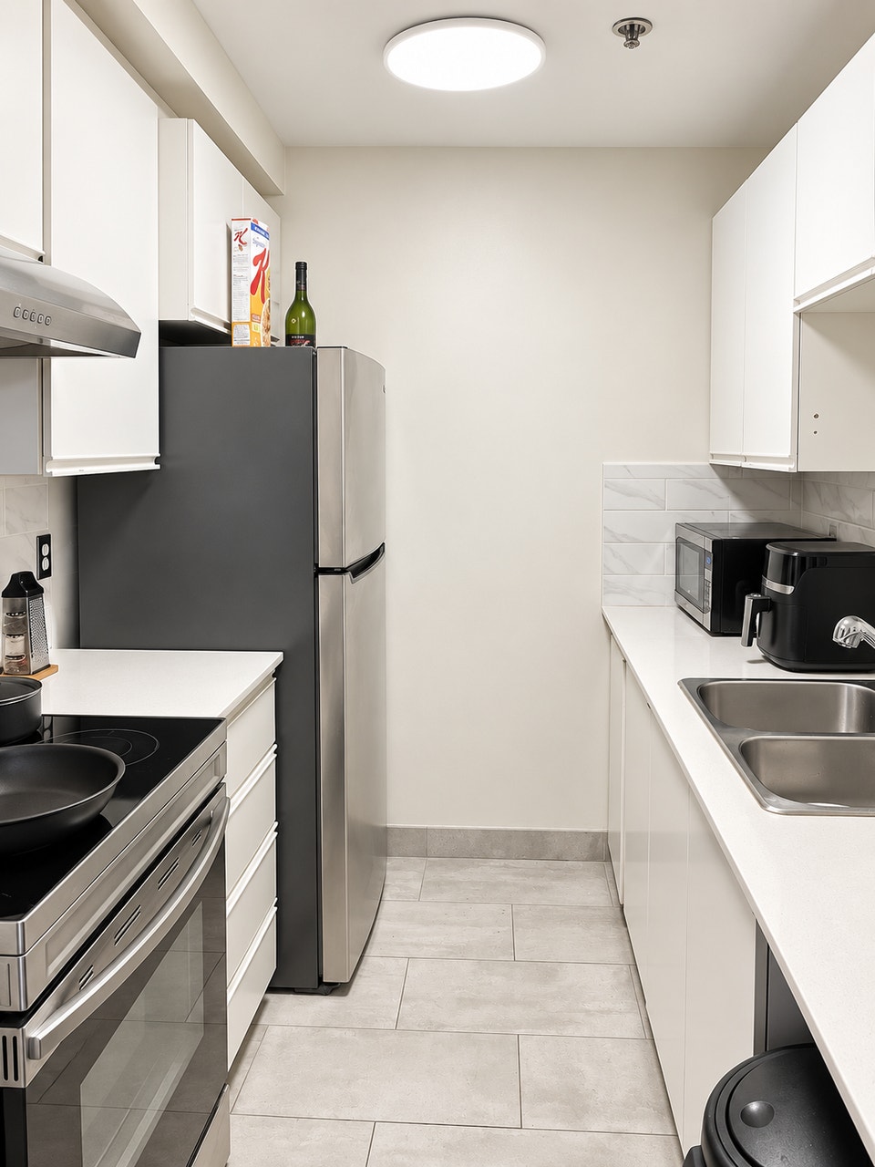 50% 1er Mois - 2 1/2 Rénové Metro Papineau Montréal Appartement 3