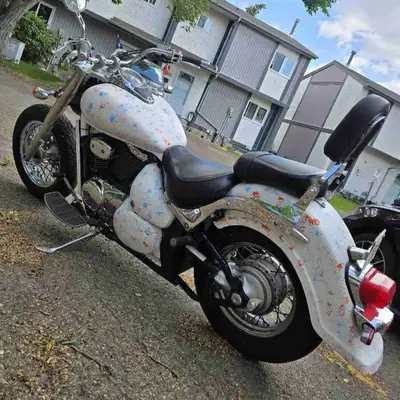This bike is a convo starter with the jawbreaker paint job. I ride with my daughter and my GF on the...