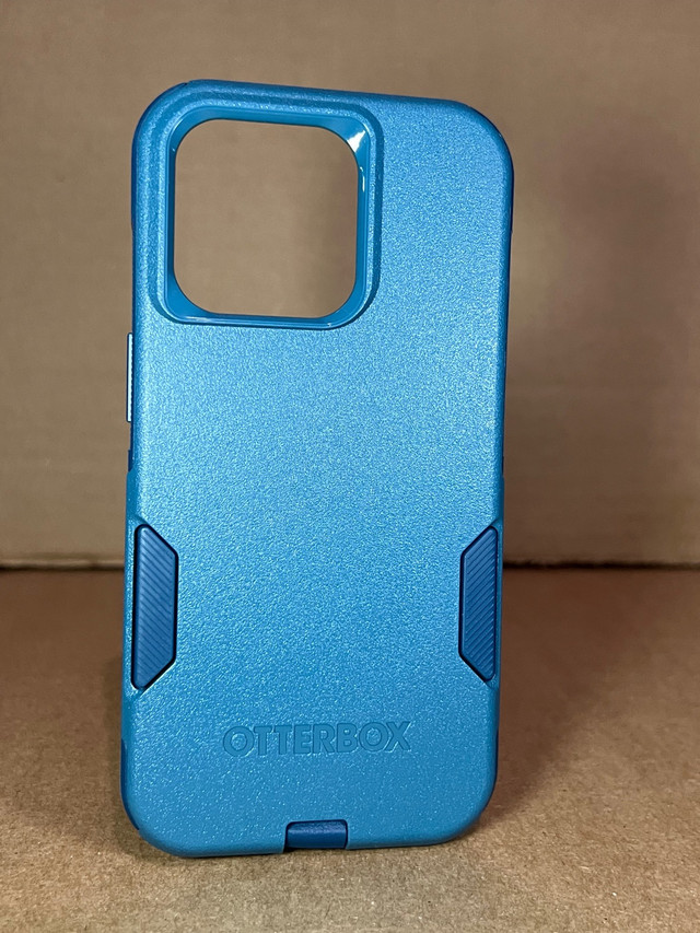 (New) Otterbox iPhone 14 Pro Commuter - Blue Case in Cell Phone Accessories in Stratford