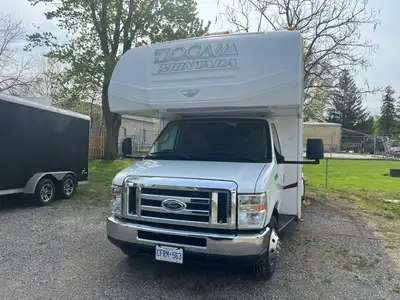 25 Ft. Self contained Motorhome- Good condition - Fits into smaller campsites, easy to drive. V 8 Tr...