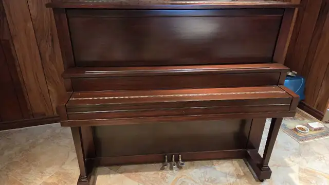 Leach Piano from 1919 in Pianos & Keyboards in Laval / North Shore - Image 4