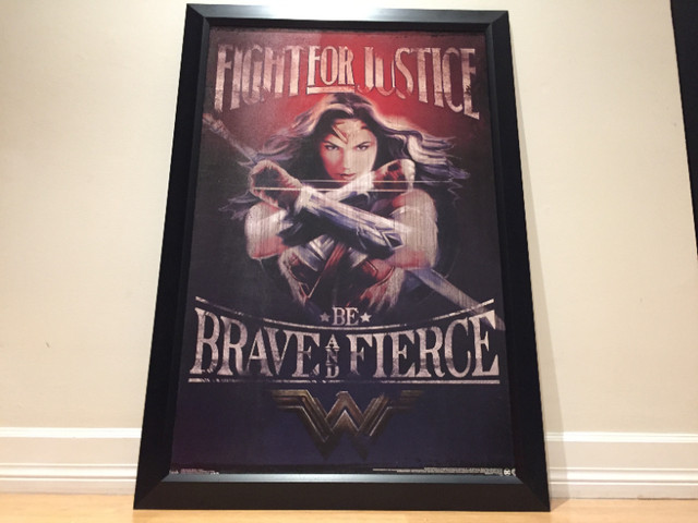 Home Decor Wall Art Wonder Woman Canvas Art Frame in Arts & Collectibles in Mississauga / Peel Region - Image 2