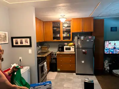One bedroom, Southwest Hamilton 1385+ Hydro Duke St