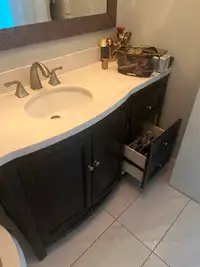 Bathroom cabinet quartz counter top