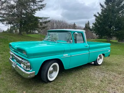 Nut and bolt restoration, crate 350 fuel injected motor, 700r overdrive transmission, power disc bra...