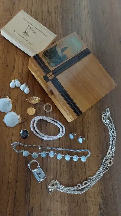 Jewelery Box and Jewelery 1950s and up