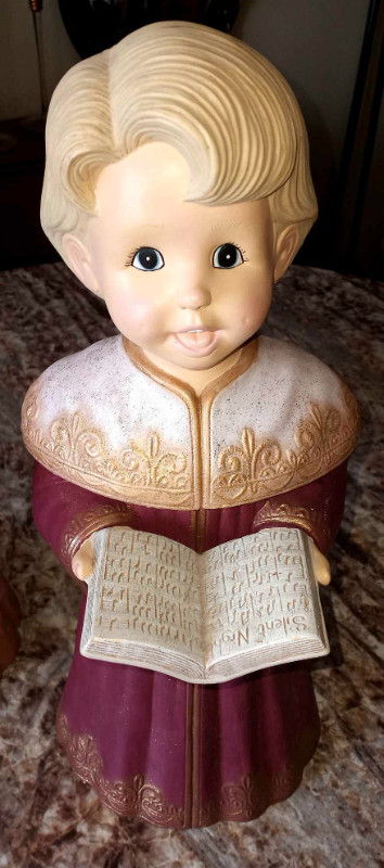 Pr MINT 18" Vintage Hand Painted Ceramic Choir Children Statues! in Arts & Collectibles in London - Image 3