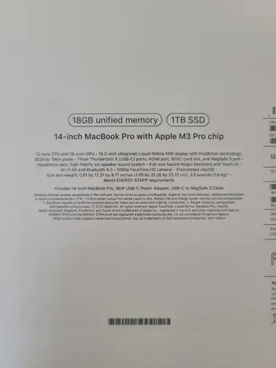 MacBook Pro M3 Pro chip 1 TB SSD