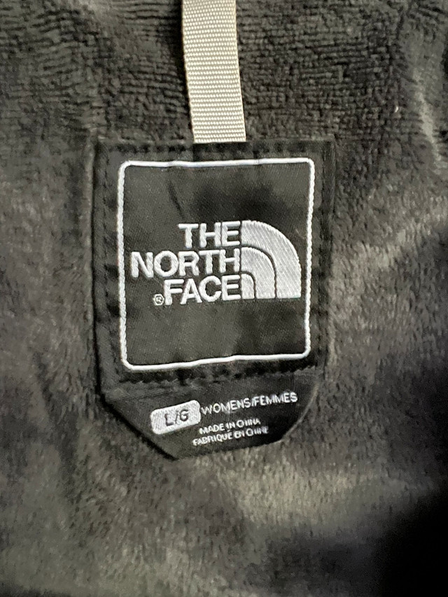 North Face Women Hooded Jacket  in Arts & Collectibles in City of Toronto - Image 3