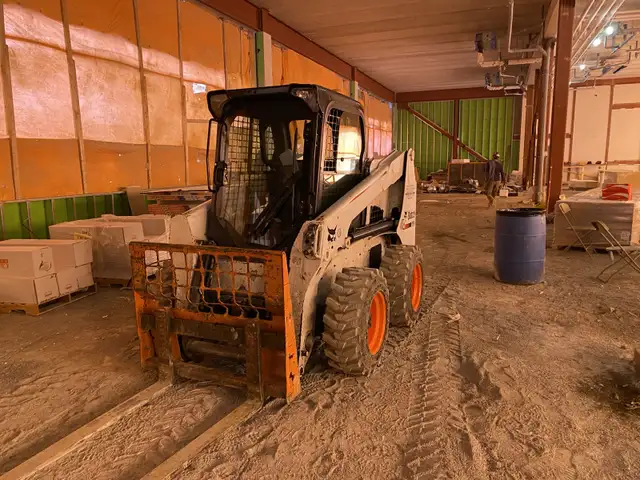 BOBCAT S630 2013 + Multiple Attachments (see add for details) in Other in Belleville - Image 7
