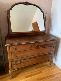GIBBARD Antique Dresser, with large mirror - WALNUT