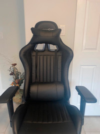 Motion Grey gaming chair. Excellent condition. Barely used.