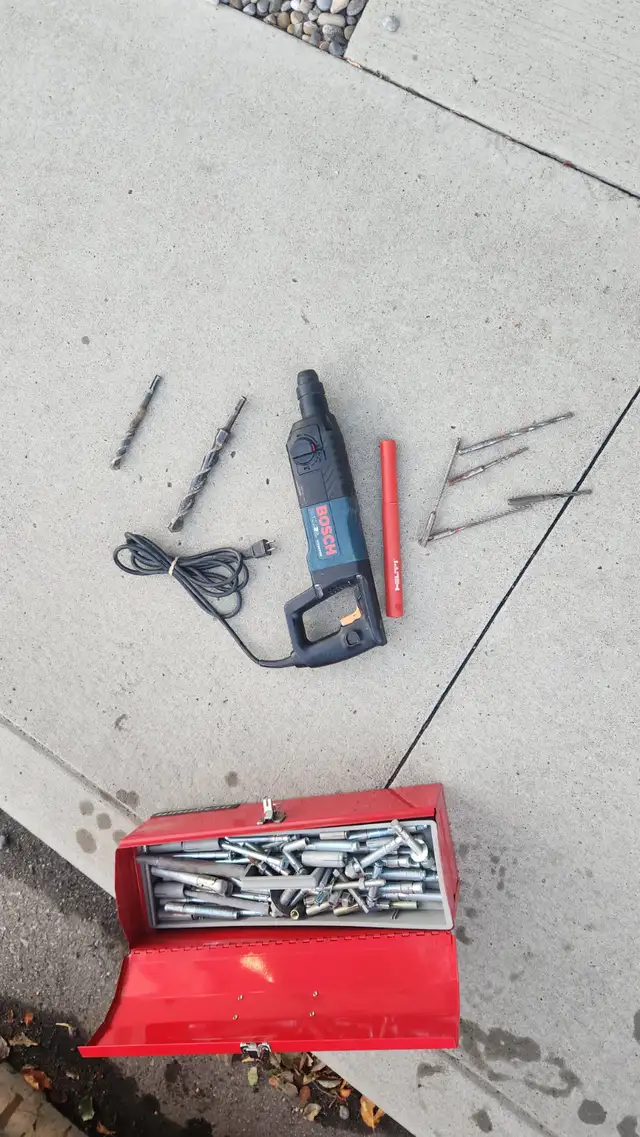 bosch bulldog hammer drill sds spline 115 cash$$ in Power Tools in Calgary - Image 2