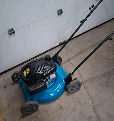 Tondeuse Yard Machine 173CC, 21 POUCES, mise au point fait, A-1, View more