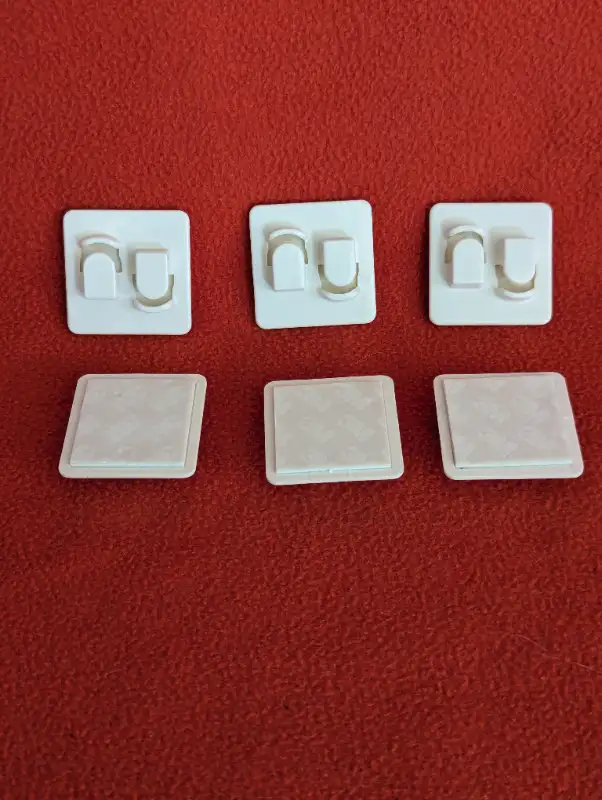 Adhesive plastic cable / cord holders62863736806530124