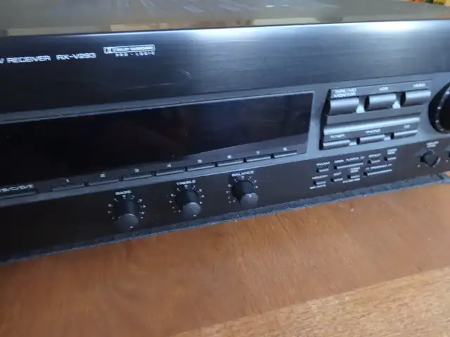 Yamaha RX-V293/5.1 Channel/Pro-Logic/190 Watt/ Natural Sound in Stereo Systems & Home Theatre in Markham / York Region - Image 4