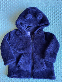6-12m fuzzy sweater/Coat