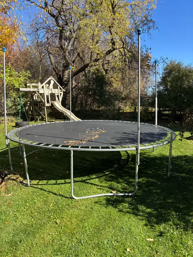 XL Trampoline