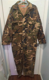 Winchester Mens Camouflage Coveralls size L > Shediac N.B.