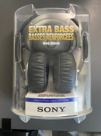 Sony MDR-XB500 headphones / écouteurs